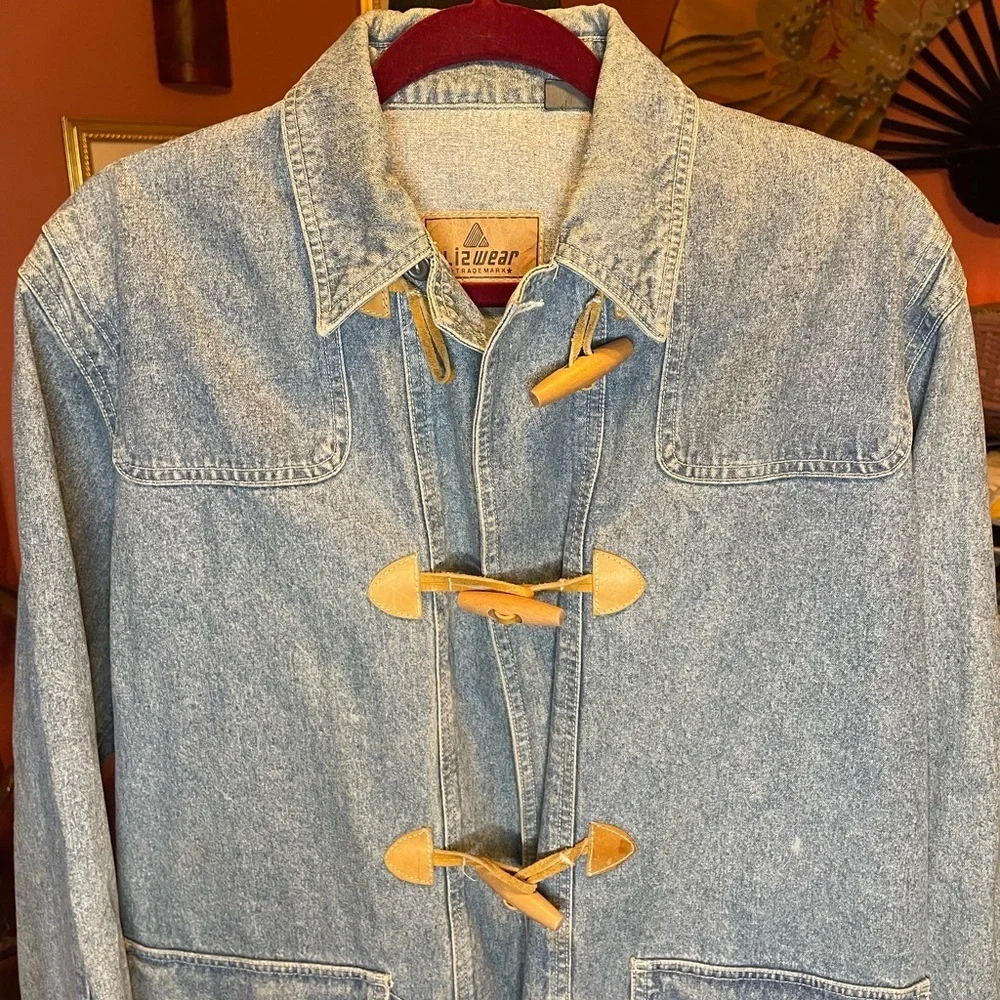 Vintage Lizsport 90s light denim oversized jacket with wooden toggle clasps - Picture 4 of 6